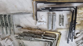 Kovani Maco -multi trend spodni roh , siegenia si , roto - 4