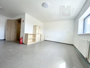 Pronájem kanceláře, 83 m2, Parkování - Moravany - 4