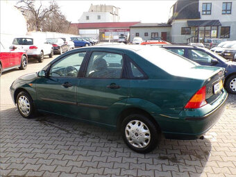 Ford Focus 1,6 16V FUTURA-HNED ODJÍŽDÍTE - 4