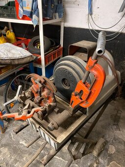 Ridgid 1822 elektrický zavitorez do 2" - 4