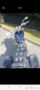 Suzuki Intruder VS 800 - 4