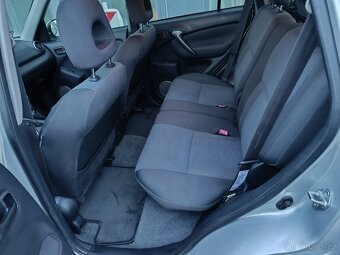 Toyota RAV4 r.v 2.0 benzín r.v 2006 - 4