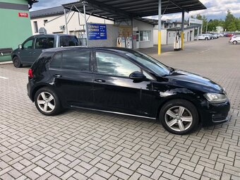 Volkswagen Golf VI 1,6 TDI 77 KW Highline Plný servis - 4