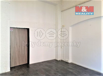 Pronájem obchodních prostor, 35 m2, Kladno, ul. Váňova - 4