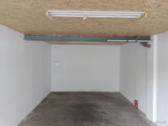 Garáž 26 m² ; parkování auta, po rekonstrukci, Ostrava - 4