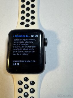 Apple Watch 3 38mm kondice baterie 94% s kabelem Cena 1499k - 4