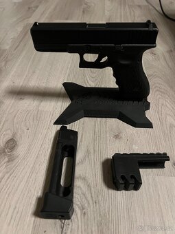 Glock gen.4 (plyn) + příslušenství na zbraně - 4
