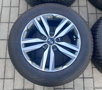 Kia Sportage - 18" alu + zimní 235/60 R18 Nokian 6-7mm - 4