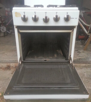 Plynový sporák s troubou - 4