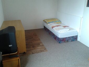 Pronájem místnosti v Bytu - 4