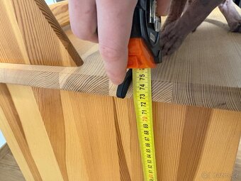 Dřevěný toaletní stolek - 4