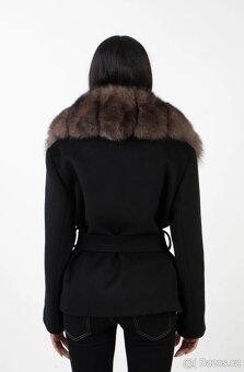 Prodám kabátek 100% kožešina liška vel.M - 4