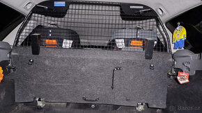 Originální kovová mříž zavazadlového prostoru - 4