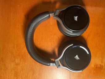 Corsair Virtuoso RBG Wireless - 4