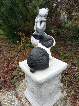 Zahradní dekorace- Králíček černobílý - 4