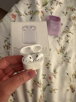 Apple AirPods (2gen) +Magsafe case sluchátko Právě - 4