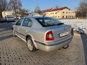 Škoda Octavia 2,0i 85kW ELEGANCE, nová STK - 4