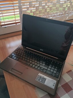 Starší Acer plně funkční svižný - 4