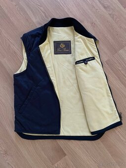 Vesta Loro Piana Italy - 4