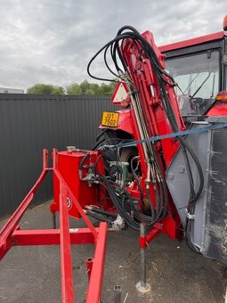 Traktor Zetor + příslušenství - 4