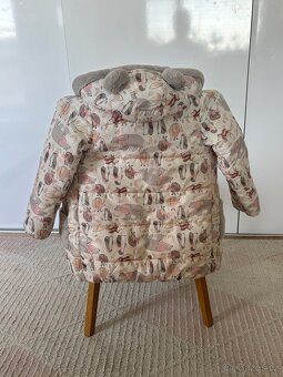 Prodám bílou bundu s motivy zvířátek 134cm 8-9 let - 4