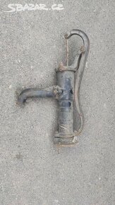 Stará železná pumpa, litinová pumpa - 4