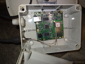 Routerboard MikroTik RB711 + PARABOLA 5GHz 32cm + plastovy b - 4