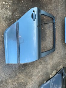 Dveře octavia 2 3x pravé zadní,1x levé zadní,1x levé přední - 4