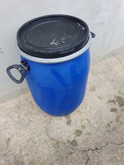 Plastový sud s vikem - 4