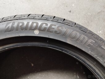 2 LETNÍ Bridgestone 225/45 R19 - TOP - 4