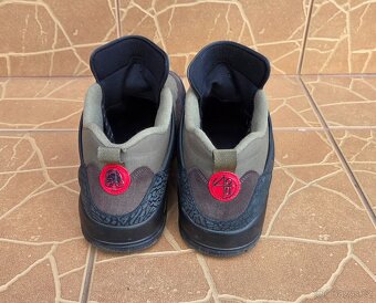 Jordan Spizike Low - 4