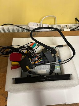 Autorádio Eonon - 4