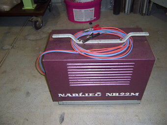 Nabíječka autobaterií NB22M - 4