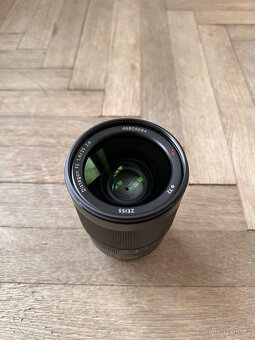 Sony Zeiss FE 35mm f1.4 - 4