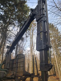 Vyvážečka JOHN DEERE 1110G - 4