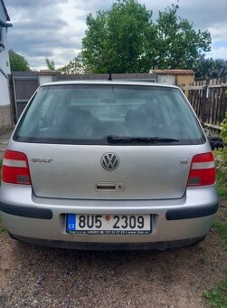 Volkswagen Golf - 4