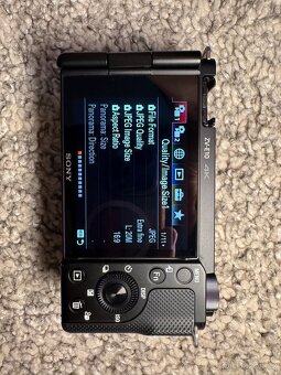 Sony ZV E-10 - Bezzrcadlová Kamera - jako nová - 4