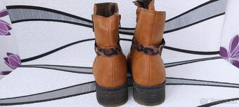 SKVĚLÉ NADKOTNÍKOVÉ KOZAČKY-FOOTFLEX-vel. 40 - 4