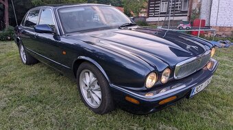 Jaguar Sovereing XJ8 - 4