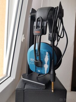Dekoni Blue - 4