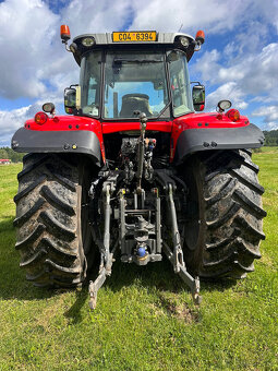 Traktor MF7722S - 4