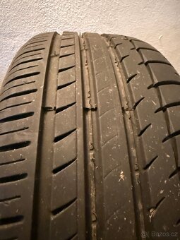 Prodám 2x letní pneu 225/50/17 - 4
