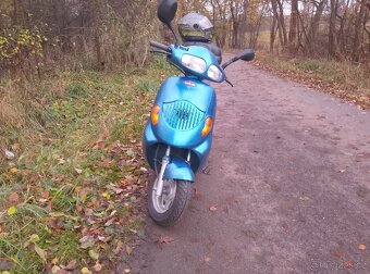 Skútr 50ccm výměna za auto čtyřkolku - 4