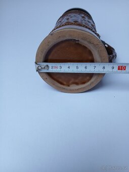 Keramický korbel se zdobeným cínovým víkem - 4