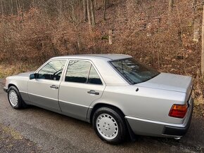 MERCEDES BENZ W124 260E BEZ KOROZE PŮVOD ČR - 4