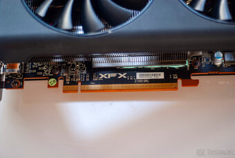 Grafická karta AMD RX 6800 - 4