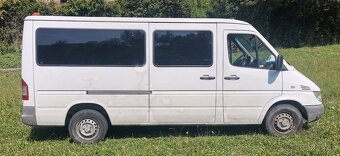 Vymenim Mercedes sprinter 2.2 CDI 60kw osobne auto 9 miestne - 4