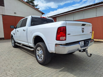 Dodge RAM 2500 - 4