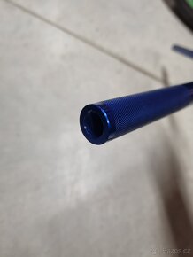 Řídítka Yamaha MT07 modrá. Cena 1000 Kč. - 4