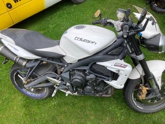 Triumph street triple 675 R - 4